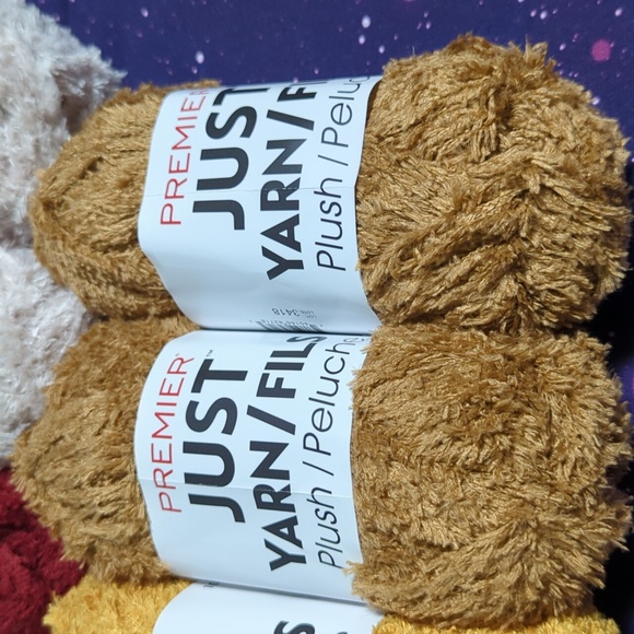 13 Brand New Skeins Premier Just Yarn Plush Various Colors Smoke Free - Picture 3 of 13